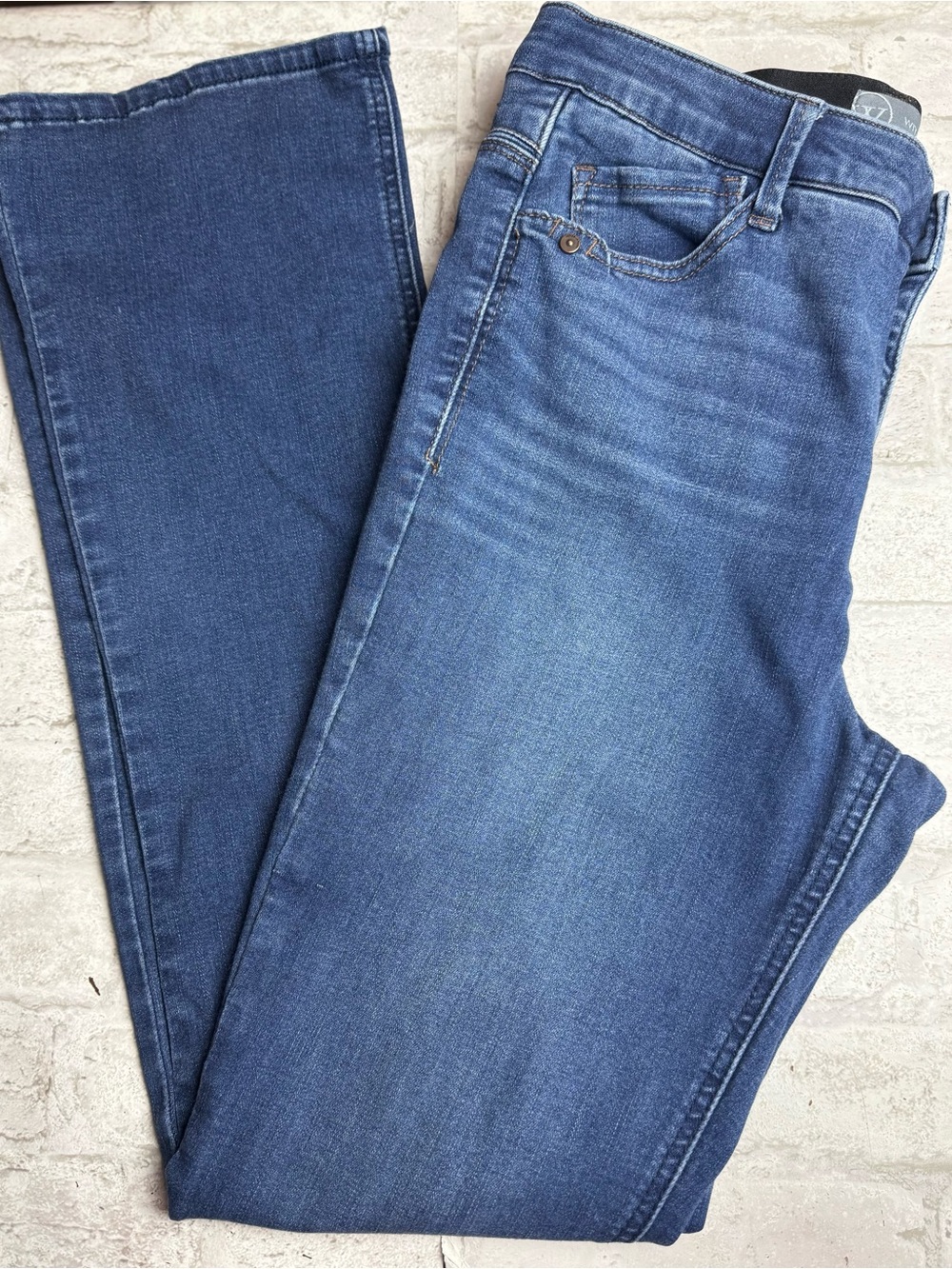 Wit & Wisdom Bootcut Jeans Womens 10 Blue Denim EUC
😍